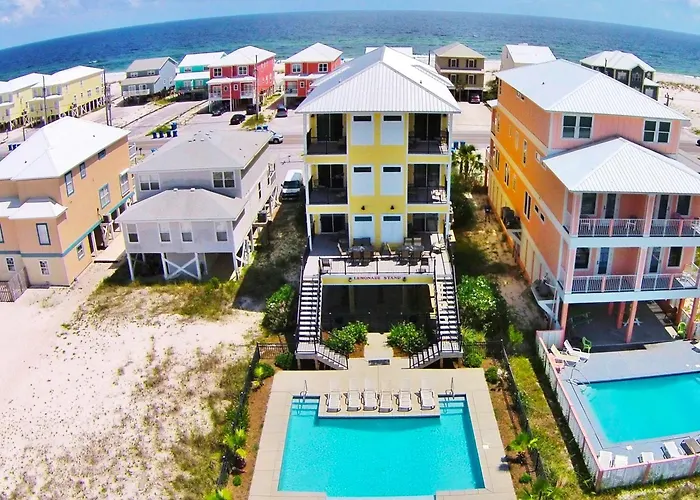 Holiday home Lemonade Stand By Gsvr - Spacious Beachside Getaway With Pool & Living Areas - Free Activities And Golf